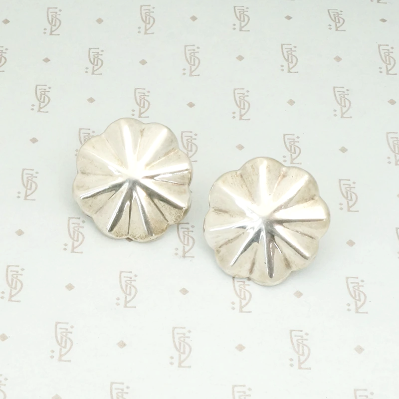 Fluted Flower Large Silver Earrings