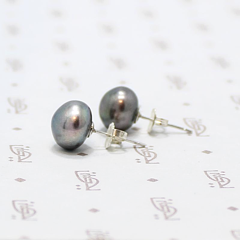 Dark & Dreamy Iridescent Grey Pearl Studs