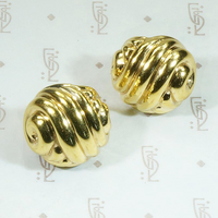 18k Gold Chimento shell earrings