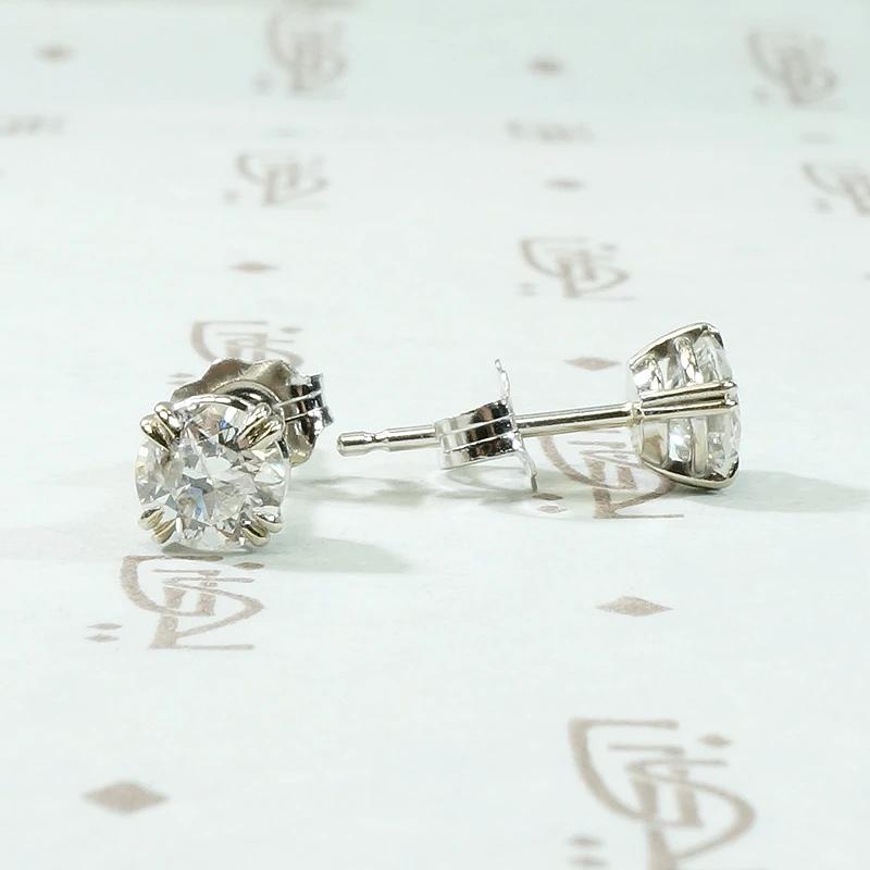 Lovely 0.68tcw Diamond Stud Earrings in White Gold
