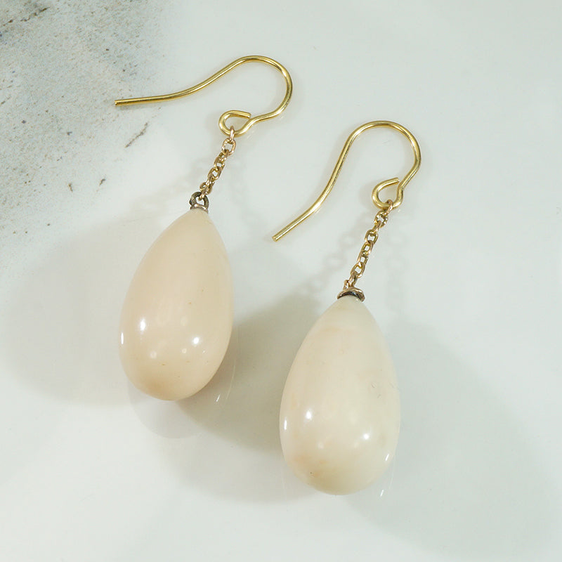 Pendeloque Coral Ear Drops in Gold