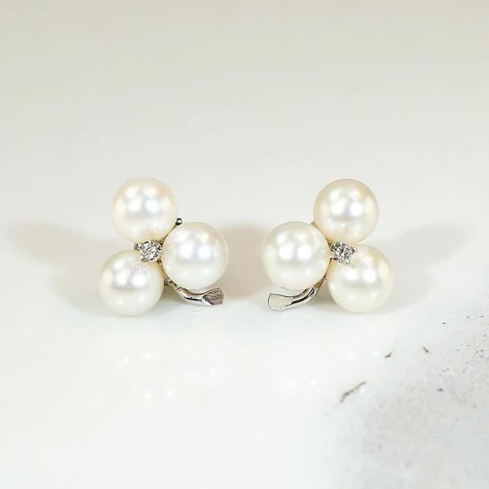 Adorable Pearl & Diamond Clover Stud Earrings