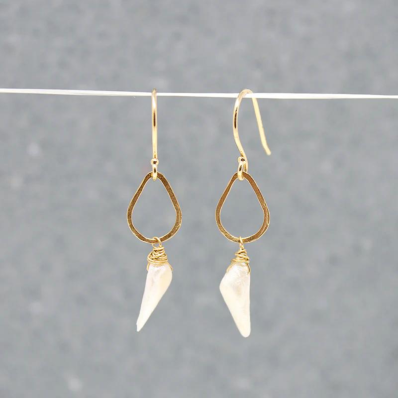 American River Pearl on Handmade Gold Detail Earrings by brunet