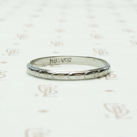 Art Deco Arrow Band in White Gold
