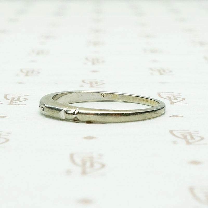 Engraved Vintage White Gold Wedding Band