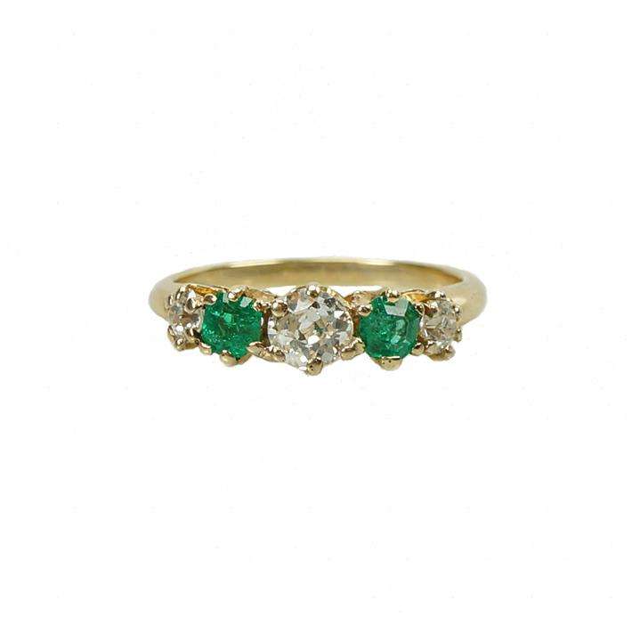Antique Diamond and Emerald Gold Ring
