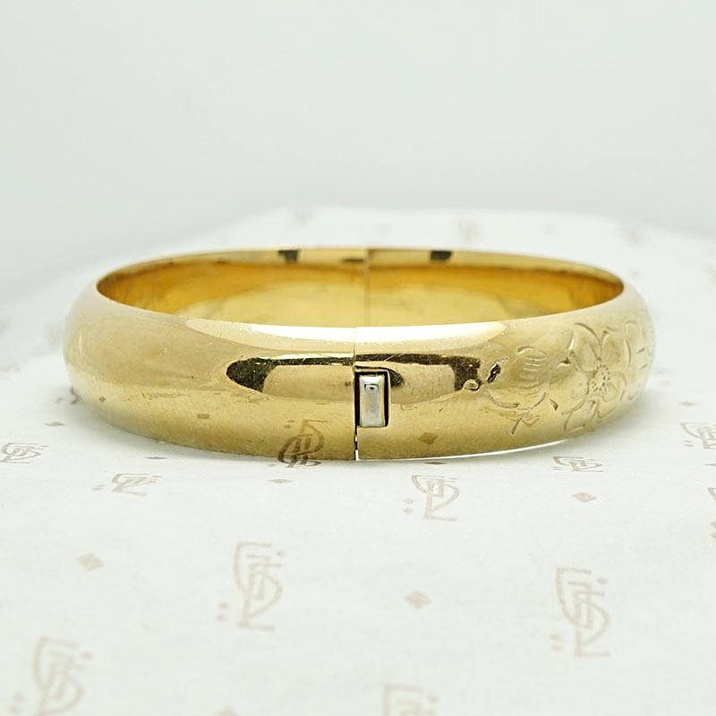 Wild Roses Engraved Vintage Bangle, clasp view.