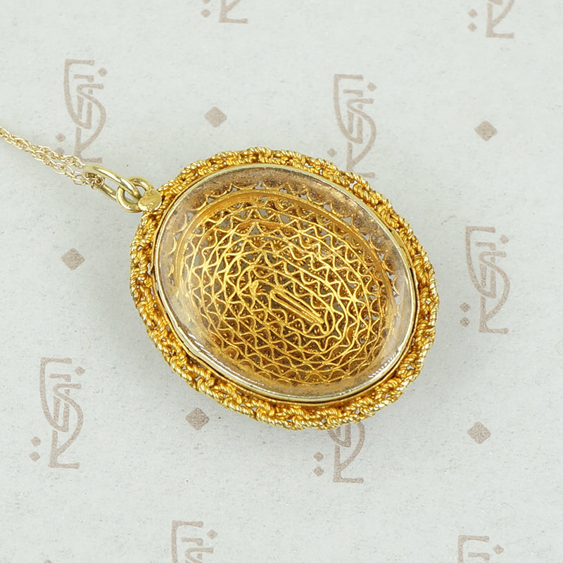 Exquisite Cannetille Locket in 22k Gold