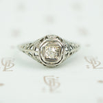 1920's 18k white gold filigree diamond ring