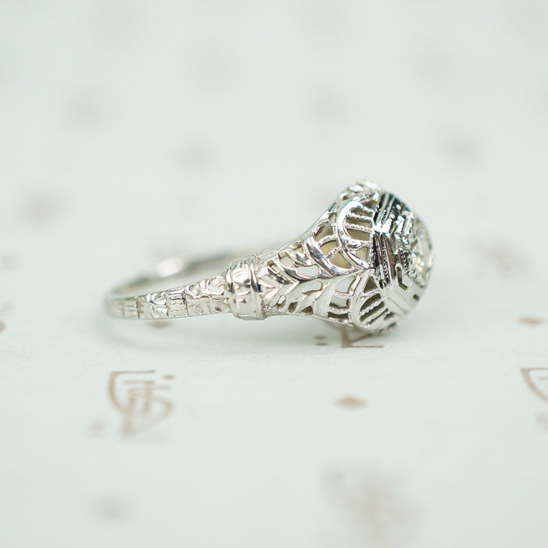Vintage 1920's White Gold Filigree Diamond Ring