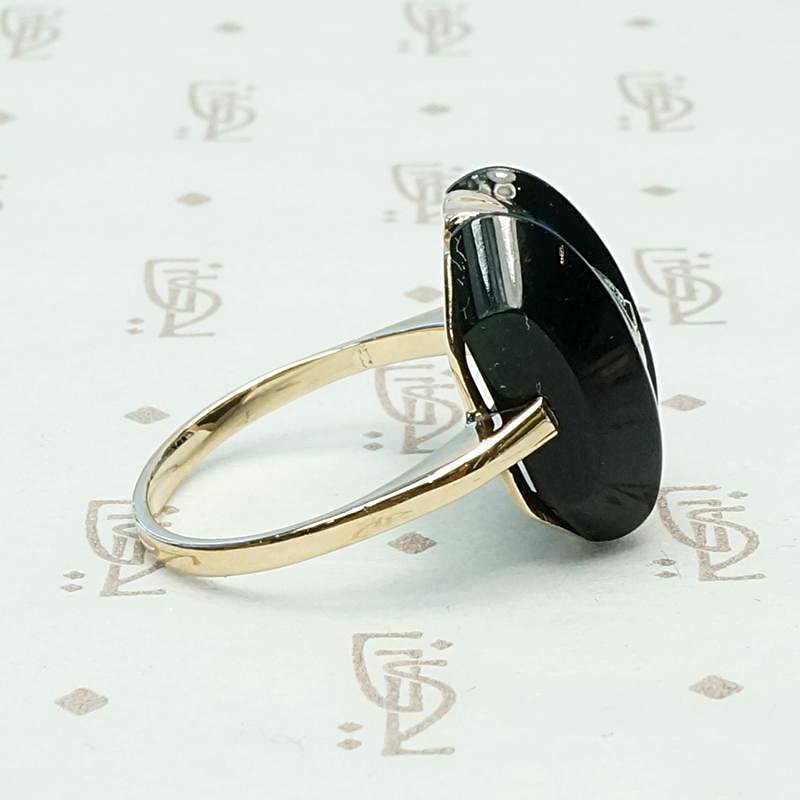 Grooved Black Onyx Ring in Two Tone Gold, side view