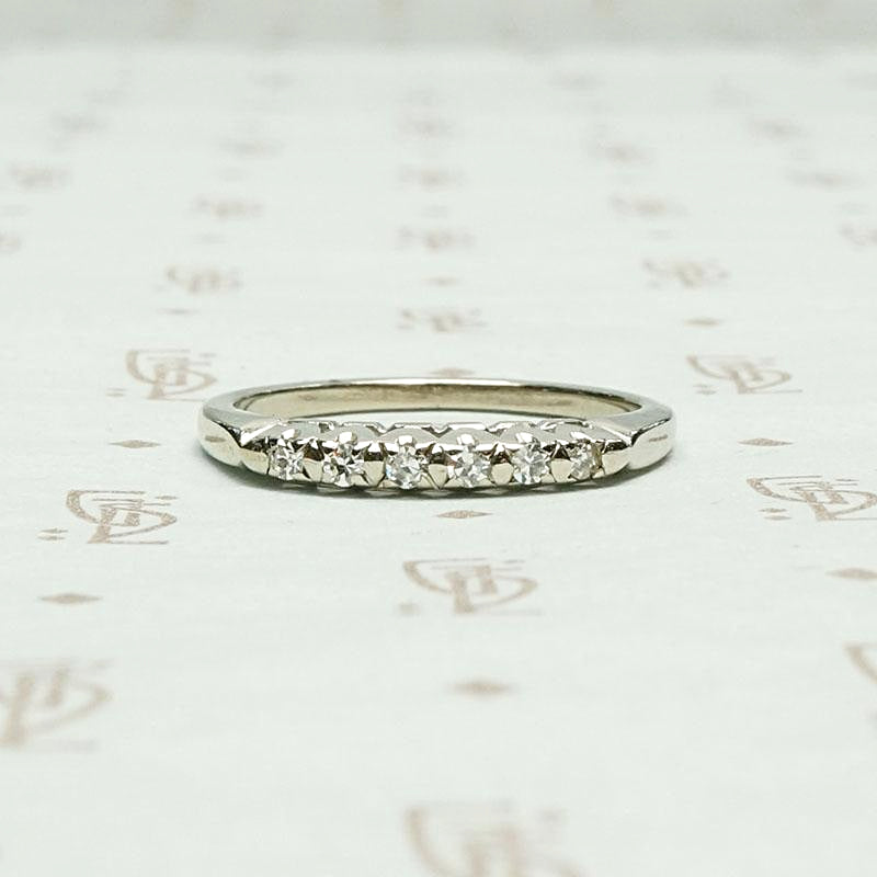 Timeless Vintage Diamond Band in White Gold