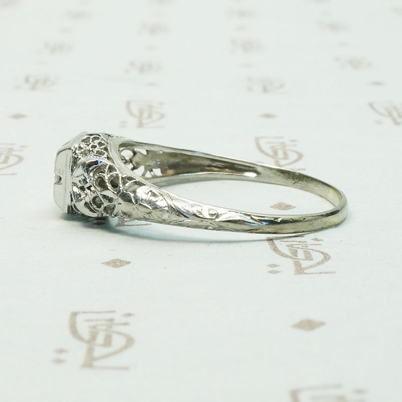 Daisies White Gold Filigree Deco Diamond Ring