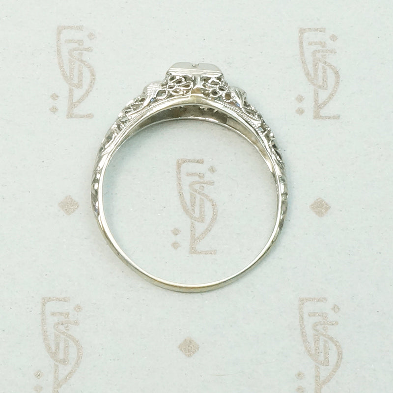 Daisies White Gold Filigree Deco Diamond Ring