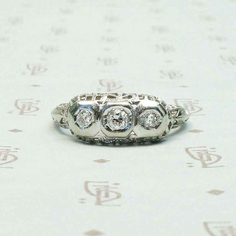 3 diamond set 18k white gold ring filigree