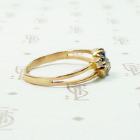 Unusual Toi et Moi Ring with Diamond & Sapphire