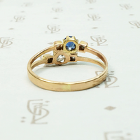 Unusual Toi et Moi Ring with Diamond & Sapphire