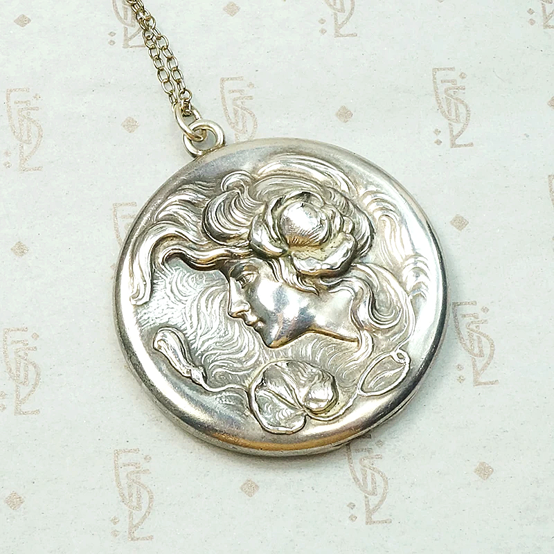 Foster & Bailey Water Lily Lady Locket