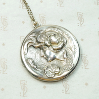 Foster & Bailey Water Lily Lady Locket