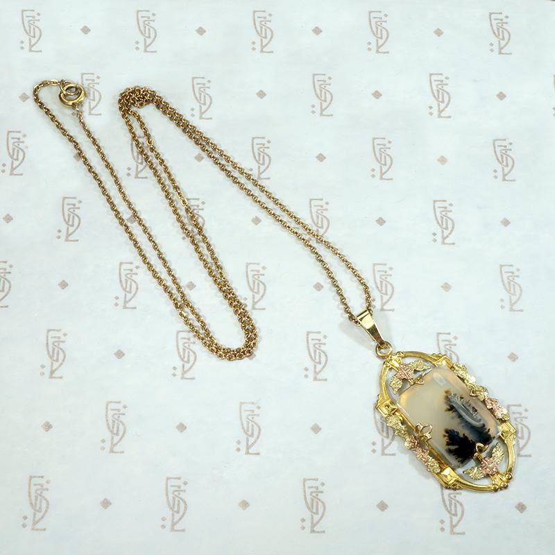 Picture Agate Necklace with Elaborate Frame