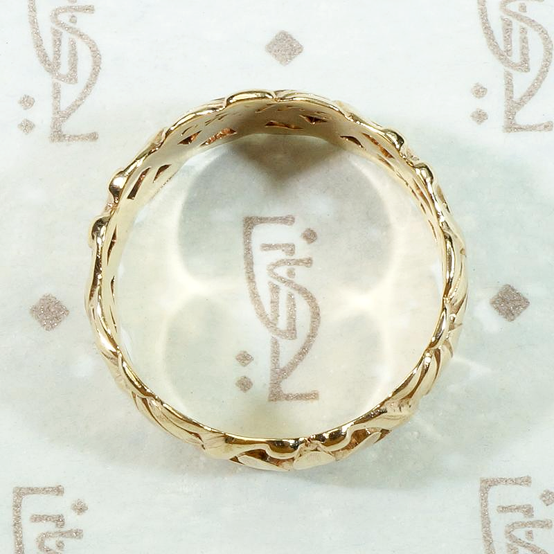 Darling Daisies Vintage Gold Wedding Band