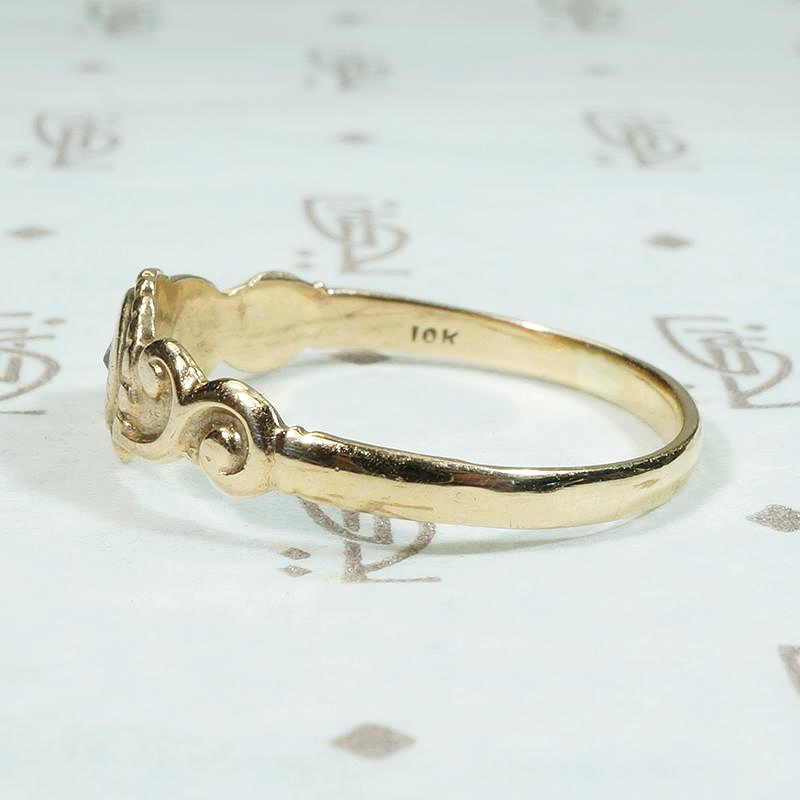 Star-Set Garnet in Sculpted 10k Gold Ring
