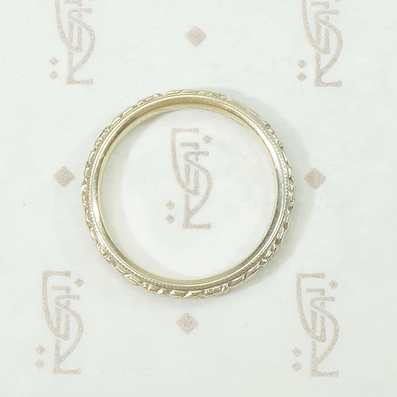 Crisply Engraved 19k Gold "Forget Me Not" Band
