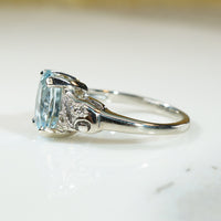 Lovely White Gold Diamond and Aquamarine Ring