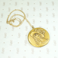 Art Nouveau Locket with Rococo Lady