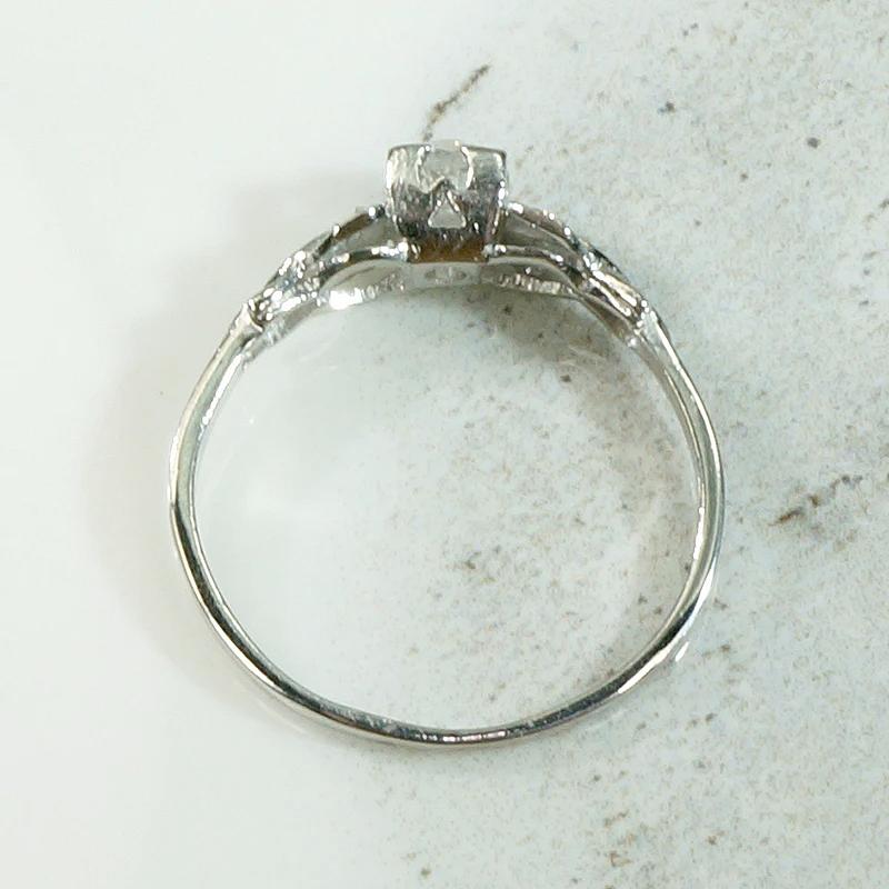 Dainty Deco Details Diamond & Platinum Ring