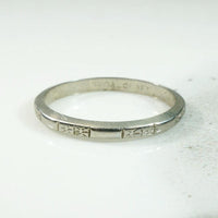 Pretty Little 18k White Gold Art Deco Band