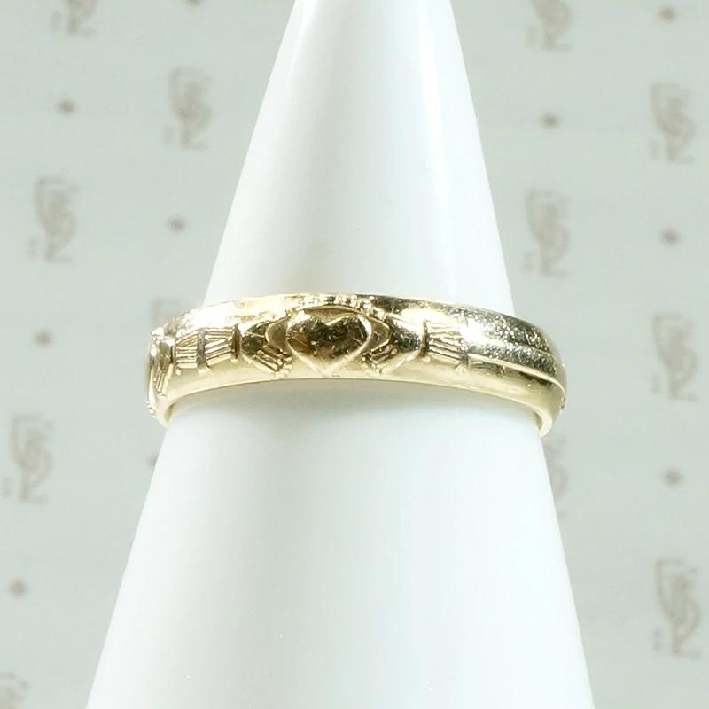 Unusual 15ct Gold Claddagh Wedding Band