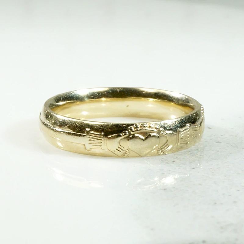 Unusual 15ct Gold Claddagh Wedding Band