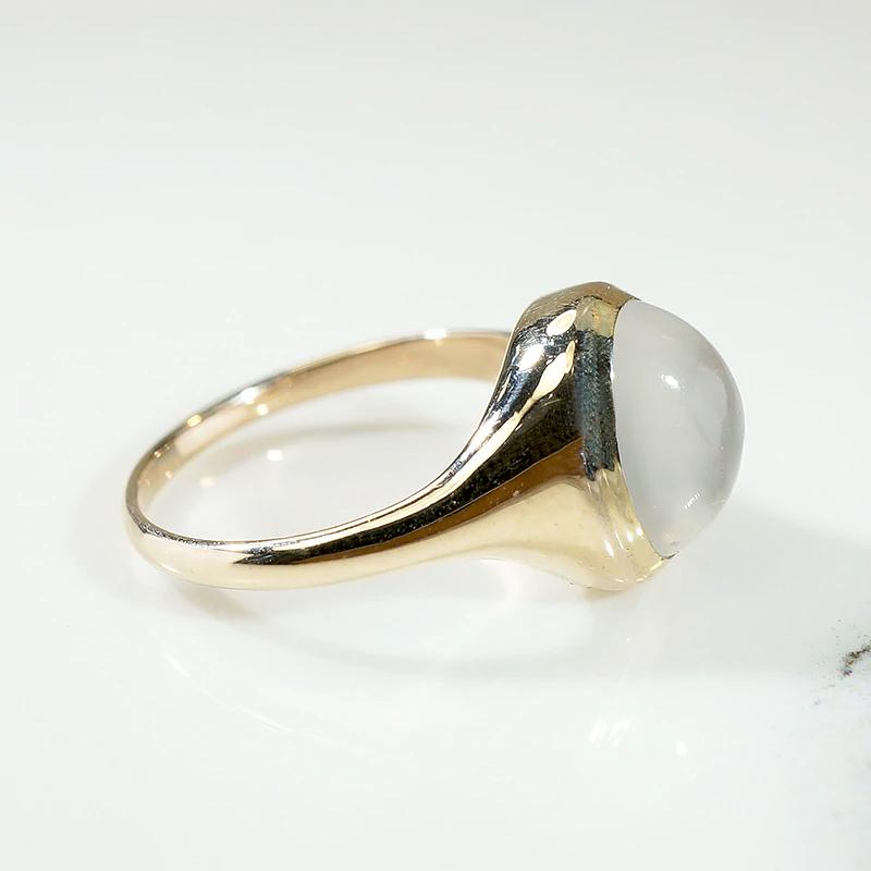 Sensual Edwardian Moonstone in Gold Ring