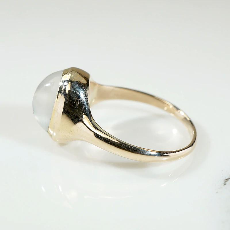 Sensual Edwardian Moonstone in Gold Ring