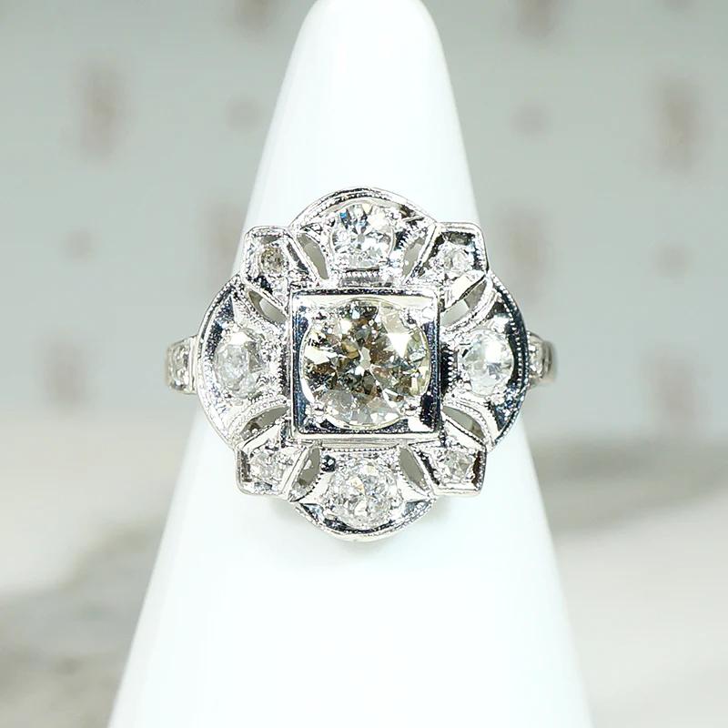 Wind Rose Diamond & Engraved Platinum Ring