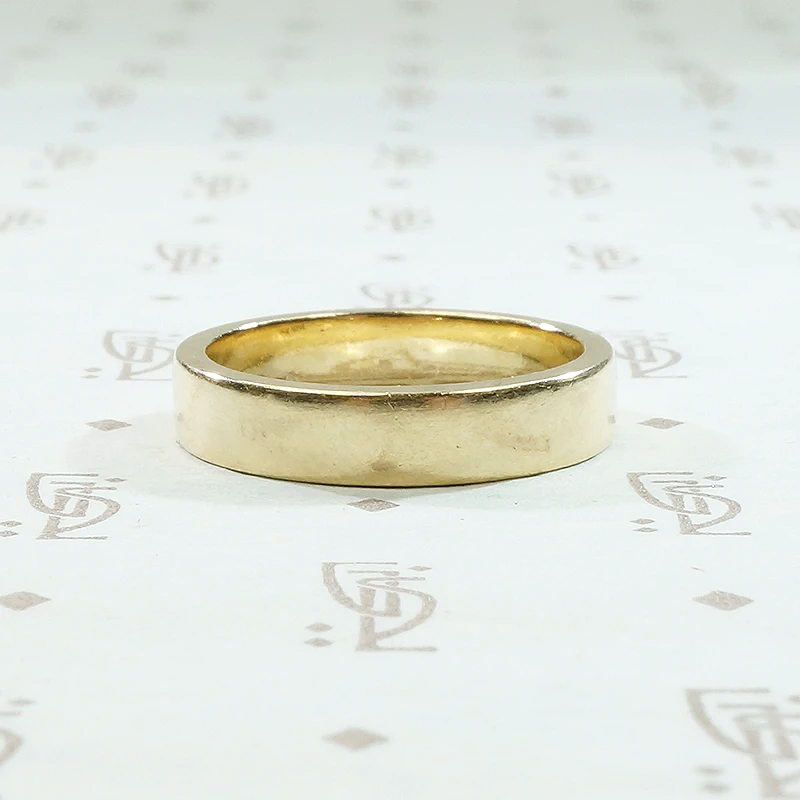 Heavy Flat 1970s Gold Wedding Band