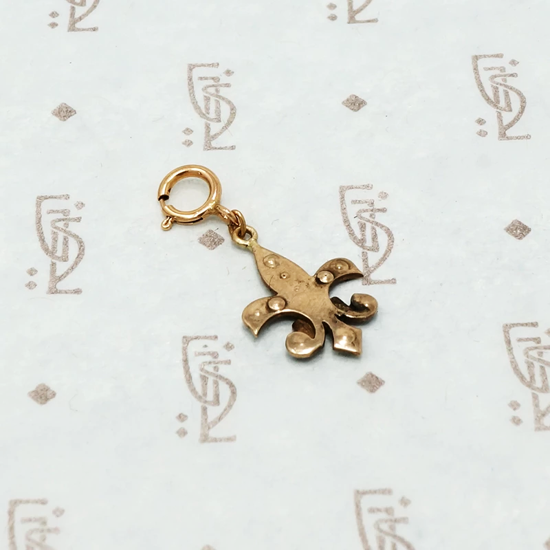 antique fleur de lis back