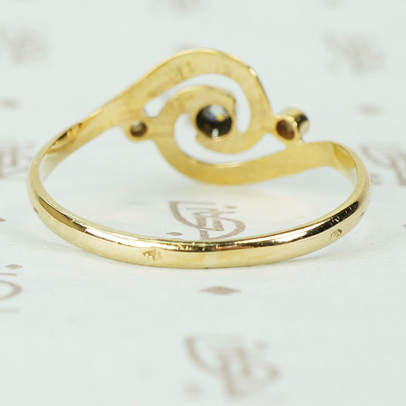 French Swirl Ring 18k Gold and Diamonds