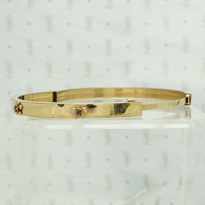 Fun & Colorful Slim Floral Bangle, hinge view.