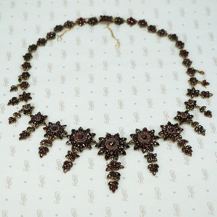 1860's garnet festoon necklace