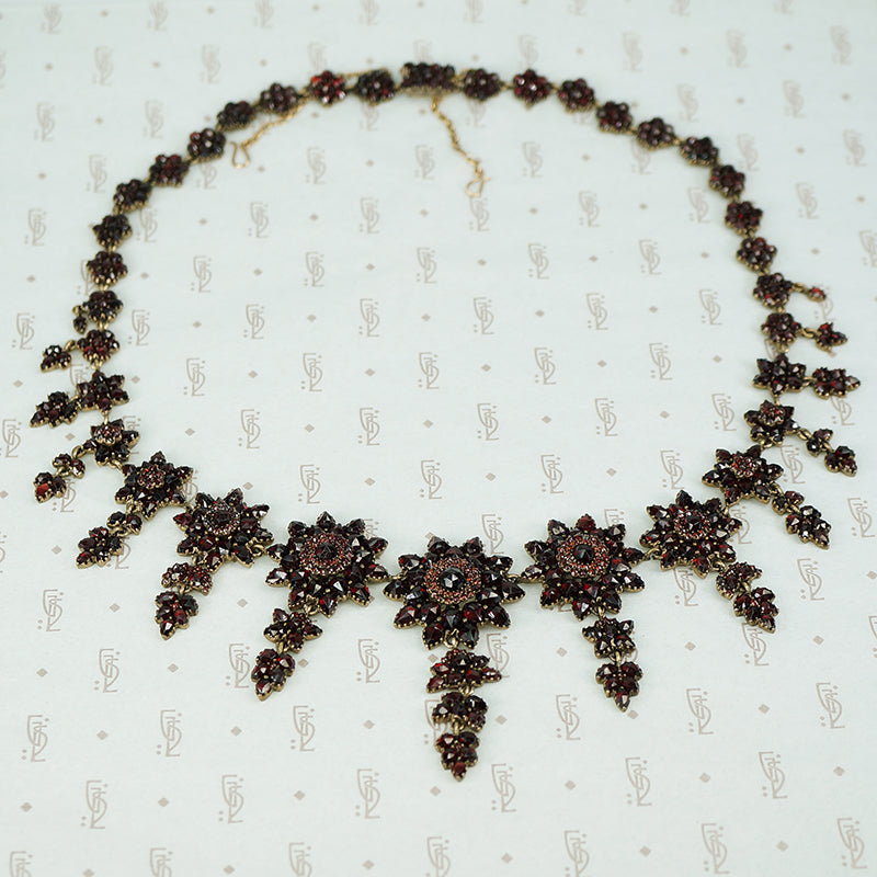 1860's garnet festoon necklace