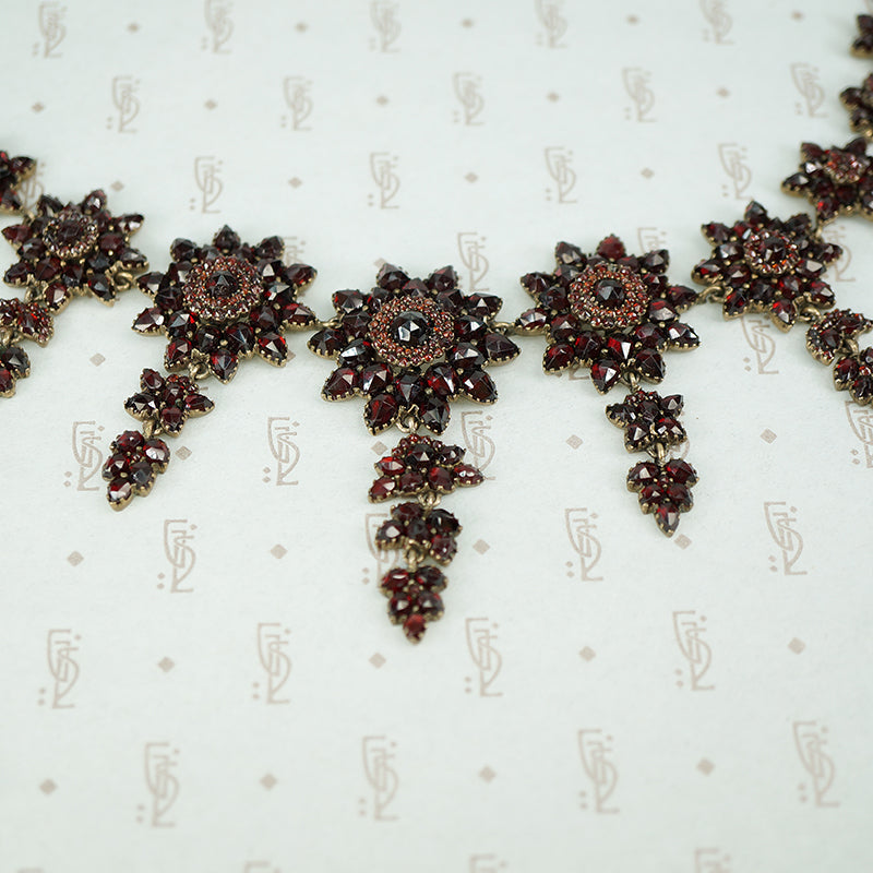 1860's garnet festoon necklace