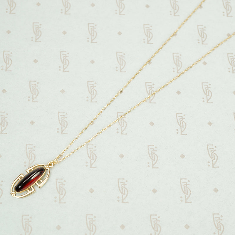 Garnet Cabochon Gold Pendant c1910