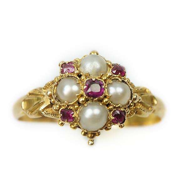 A beautiful Victorian split pearl and Ruby Ring in 18k Gold