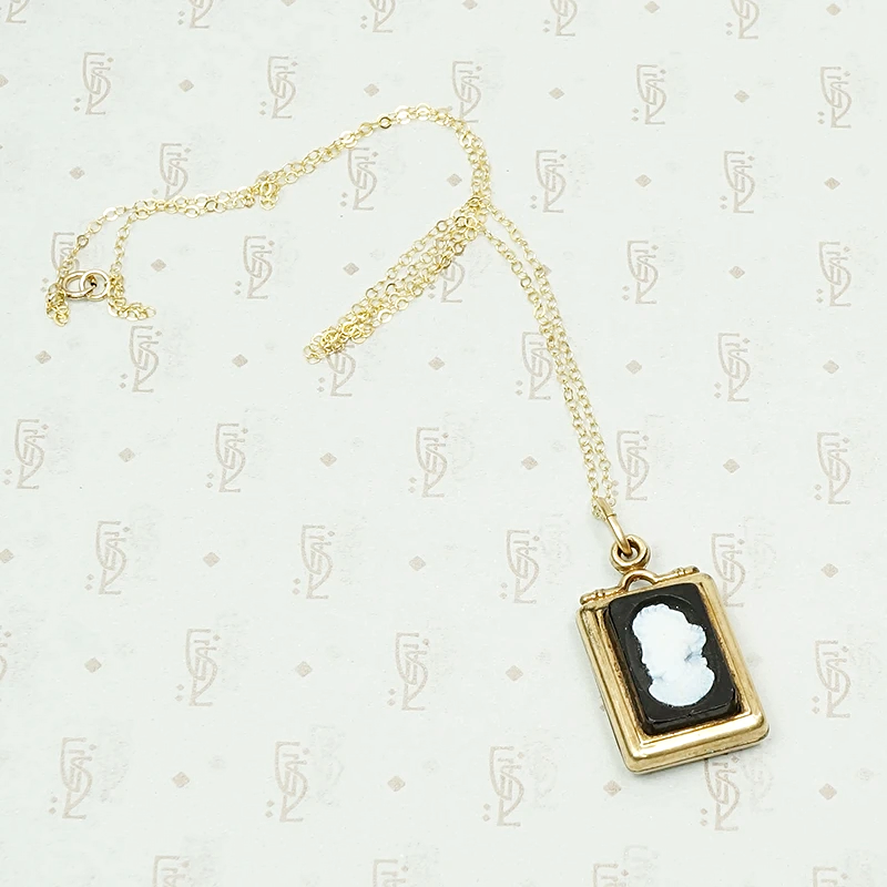 Mary, Queen of Scots Cameo Pendant