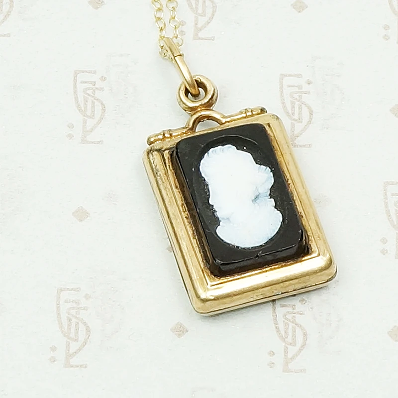 Mary, Queen of Scots Cameo Pendant