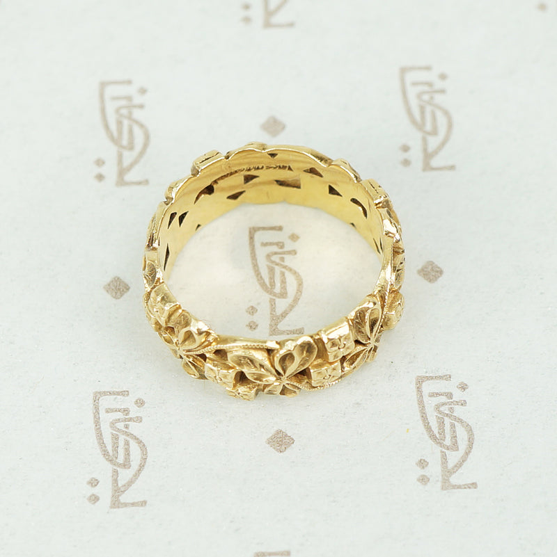 Clover and Forget Me Nots Wide Gold Band
