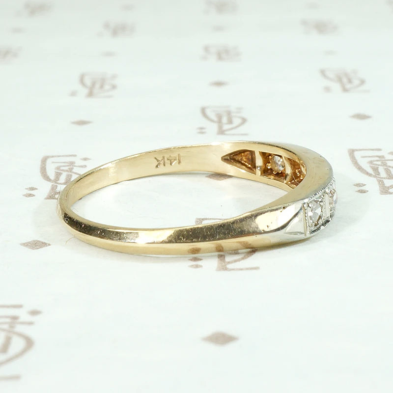 Lovely Deco Two-Tone Diamond Wedding Band
