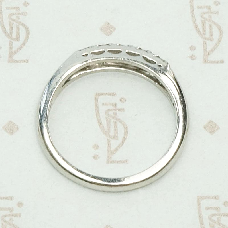 Sturdy Diamond & Platinum Vintage Wedding Band, top view.